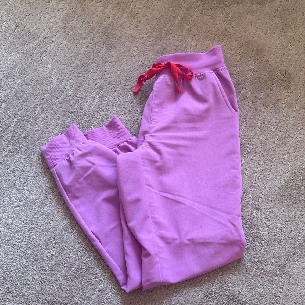 Figs purple orchid jogger